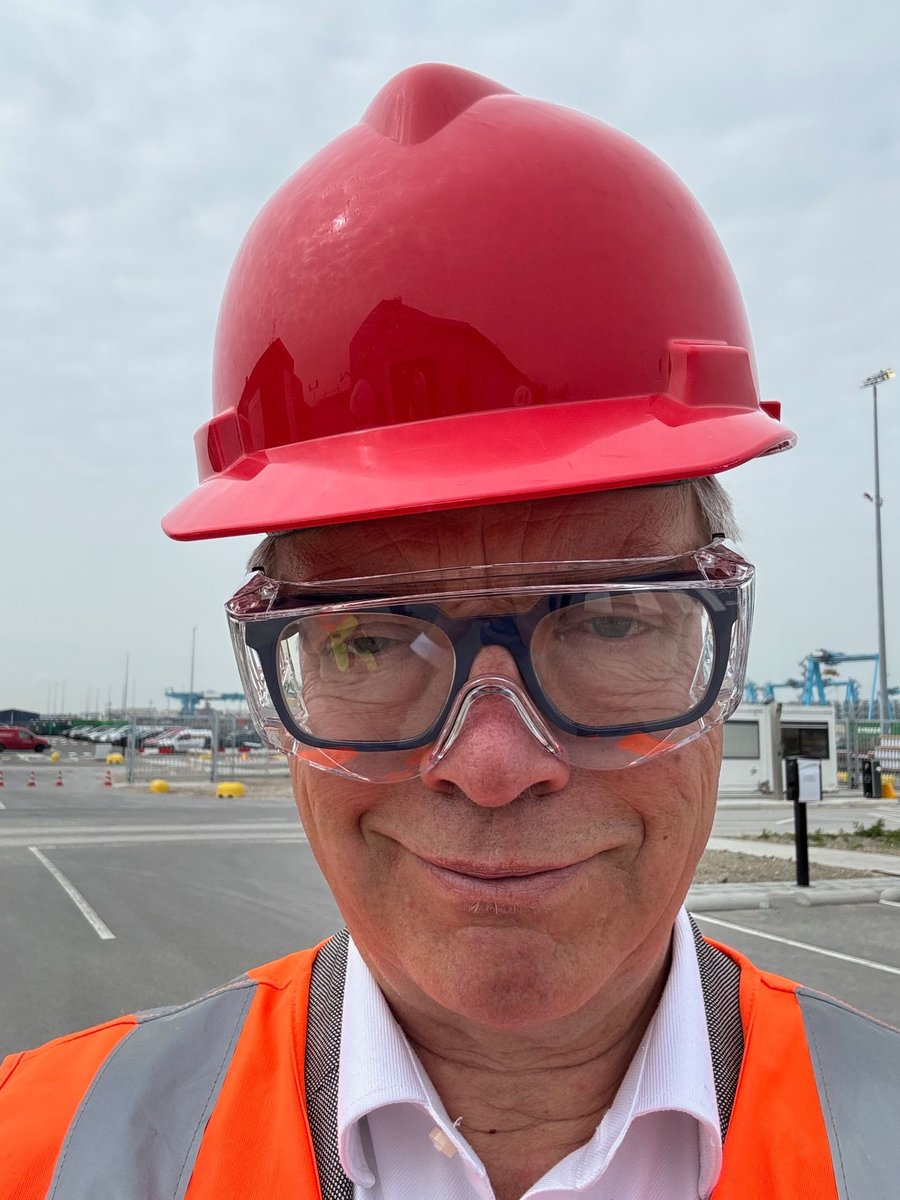 Arent van Wassenaer on a site visit